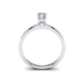 Gabriano Hillary 4 tırnaklı tektaş yüzük; GIA-HRD sertifikalı emerald pırlanta ve beyaz altın montürün yandan görünüşü